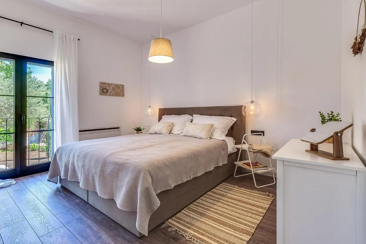 Beautiful Villa Casa Materossa Vrh  Croatia